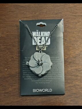The Walking Dead Cherokee Rose Style Locket with Mirror Pendant Necklace NWT